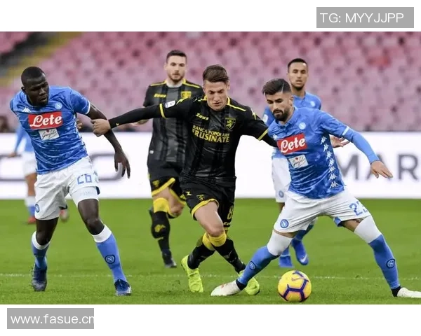 萨索洛与比萨比赛比分分析及双方近期状态对比解析